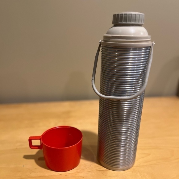 VINTAGE Original 1971 Thermos Vacuum Bottle - Picture 6 of 8